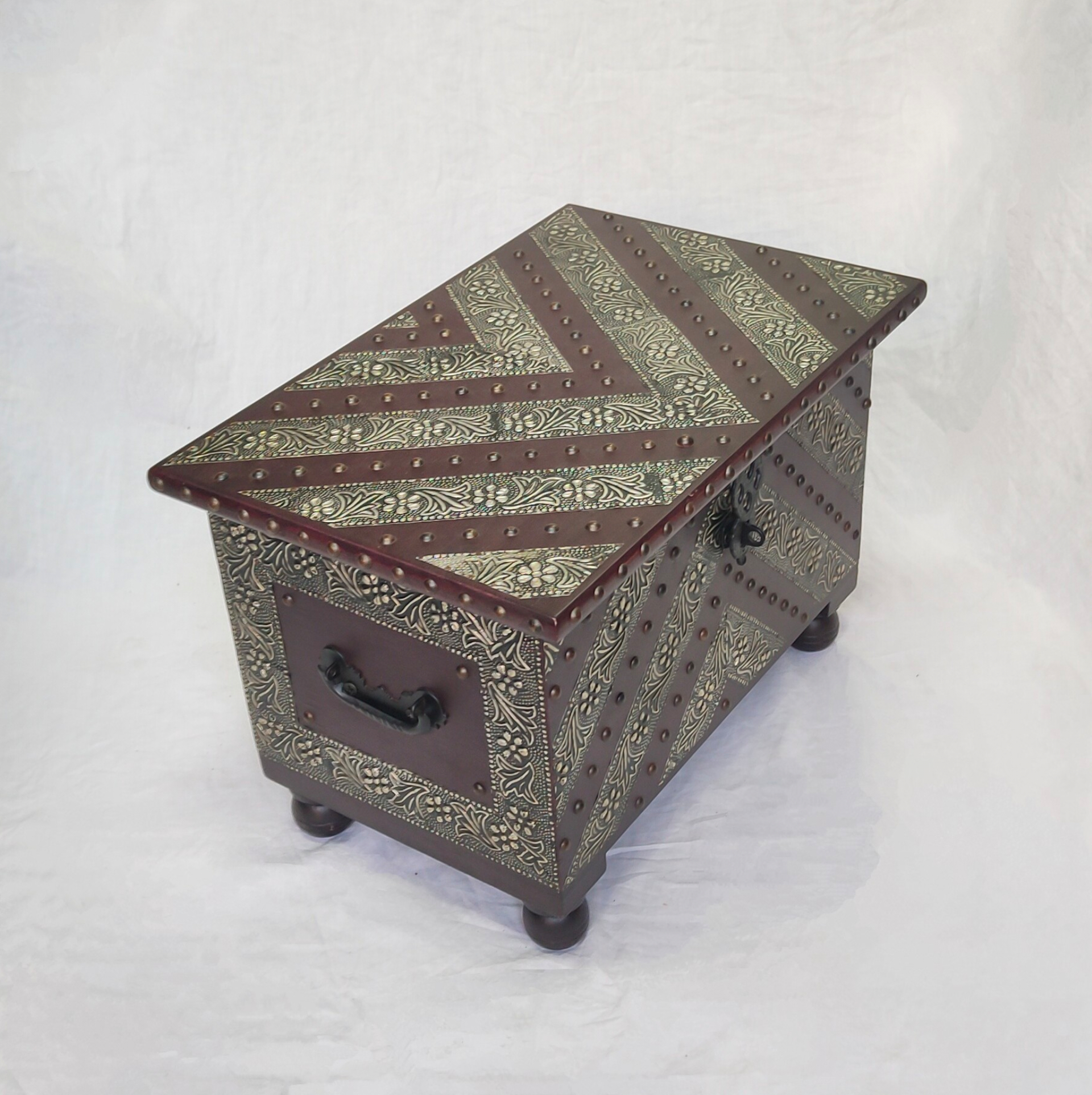 natural and artistic